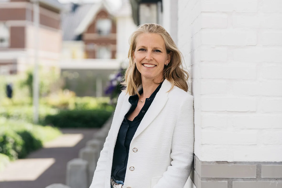 Wonen en werken in Weespersluis, nieuwbouwmakelaar Danielle vertelt